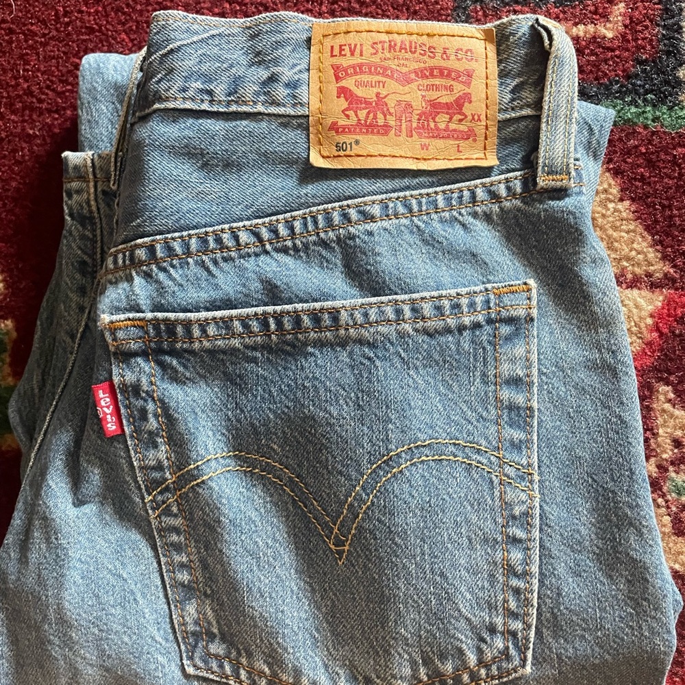 Levi 501 Ripped Jeans